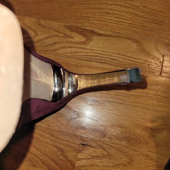 Vince Camuto size 9M Booties Color Burgundy - Picture 3 of 12